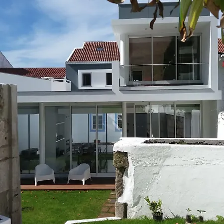 My Angra Charming House ゲストハウス 3*